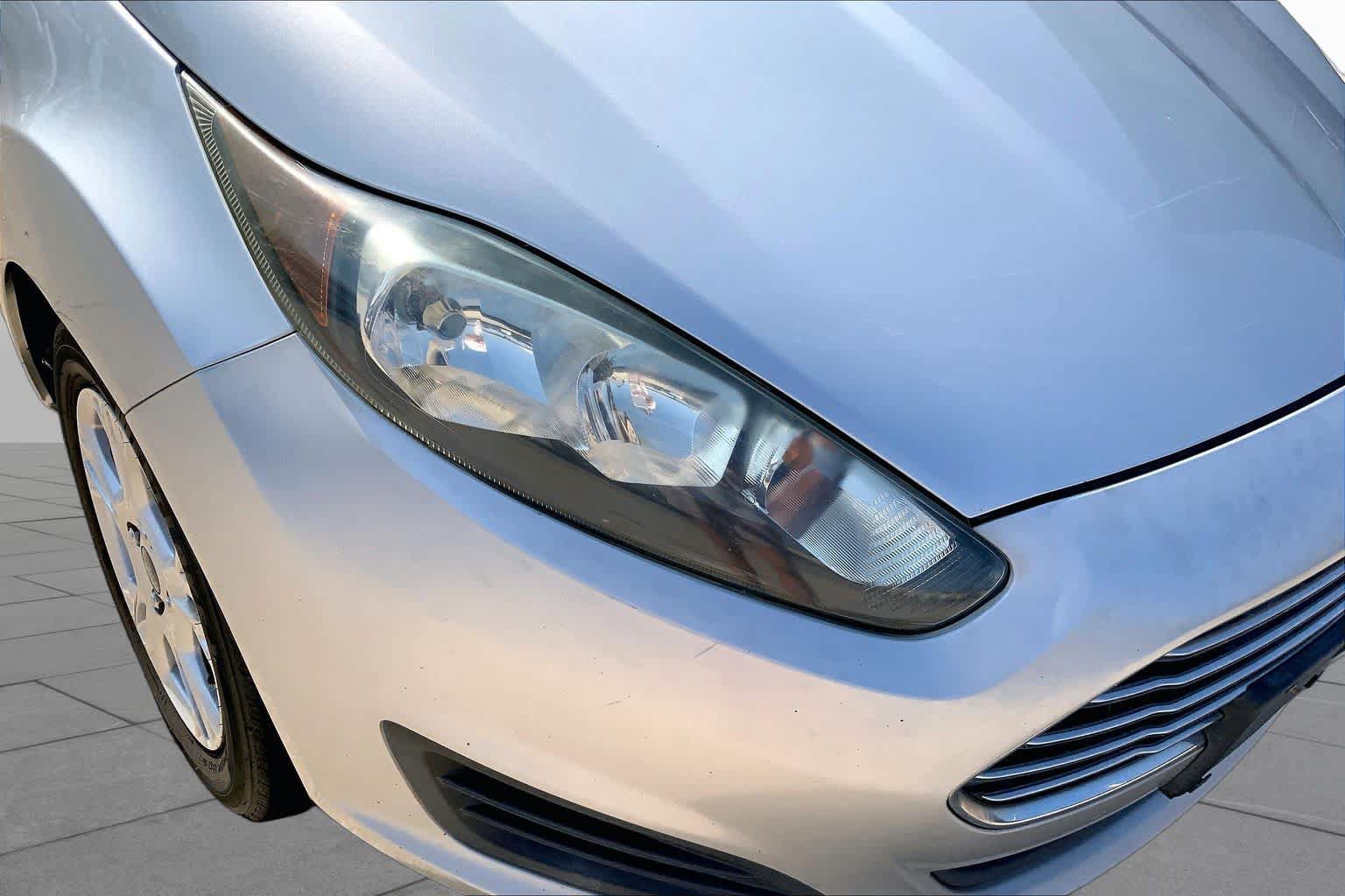 Used 2014 Ford Fiesta SE FWD image 23