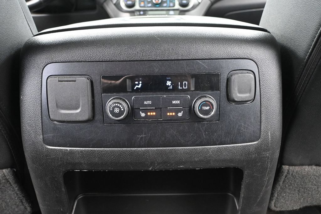 Used 2019 Chevrolet Tahoe LT w/ RST Edition AWD/4WD image 49