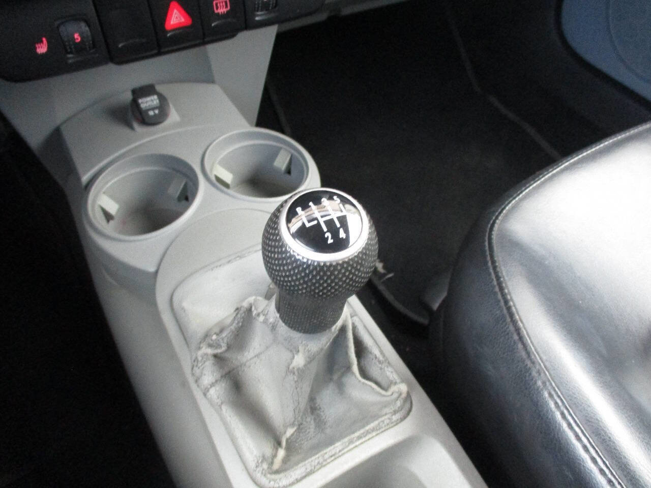 Used 2003 Volkswagen Beetle GLS image 2