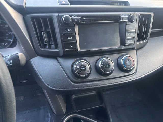 Used 2018 Toyota RAV4 LE image 22