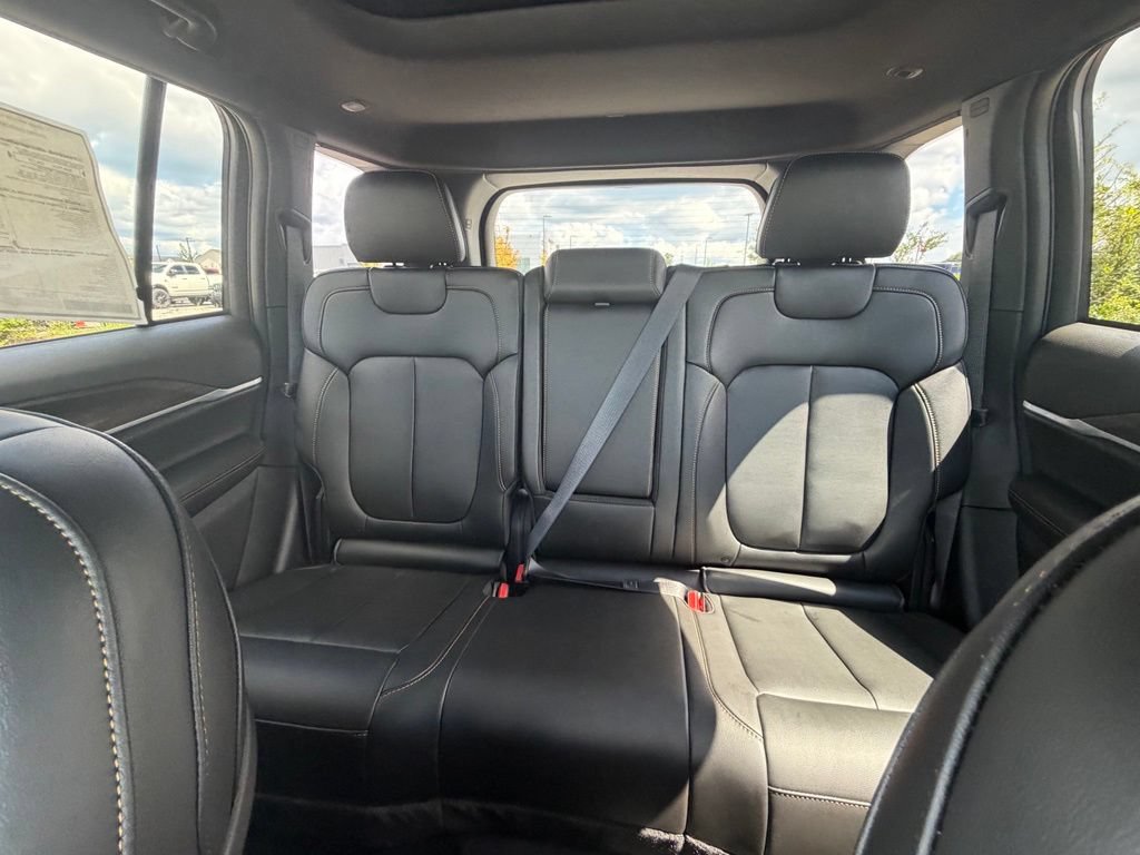 New 2026 Jeep Grand Cherokee Limited AWD/4WD image 36