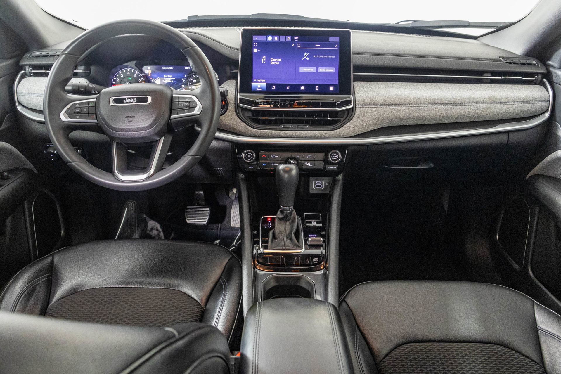 Used 2023 Jeep Compass Latitude image 22