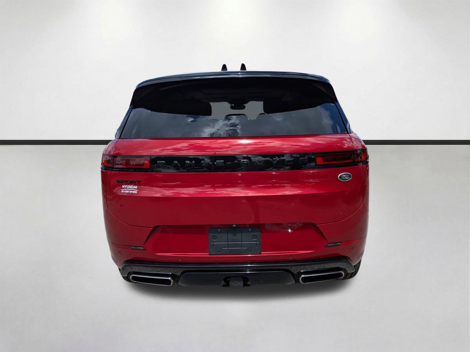 Used 2023 Land Rover Range Rover Sport SE Dynamic image 5