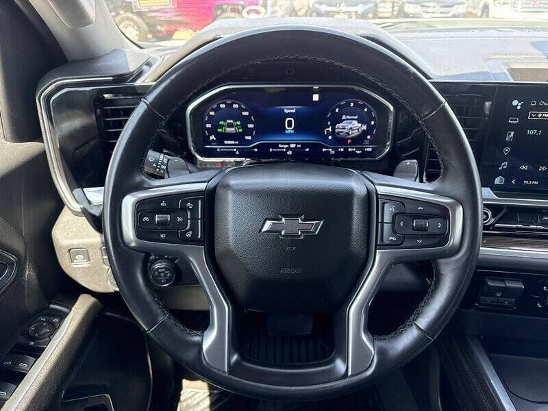 Used 2023 Chevrolet Silverado 1500 RST AWD/4WD image 25