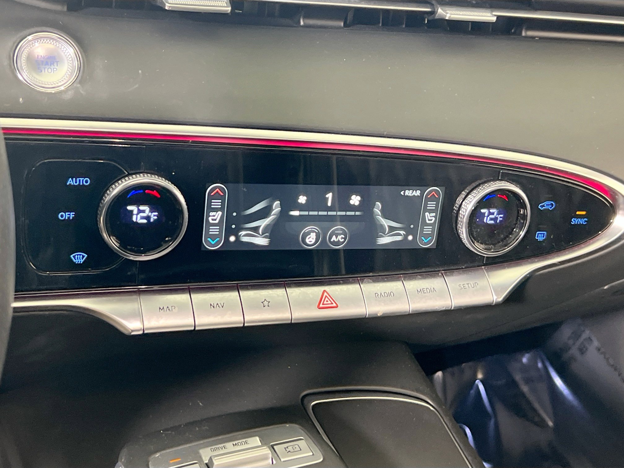 Used 2023 Genesis GV70 3.5T Sport w/ Sport Advanced Package image 16