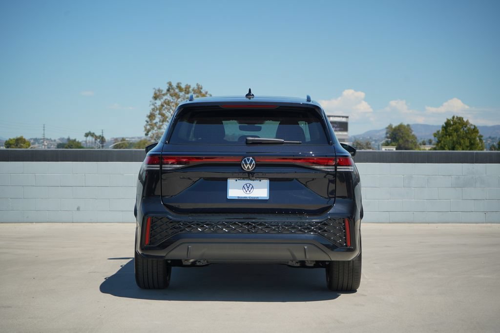 New 2026 Volkswagen Tiguan SE R-Line FWD image 7