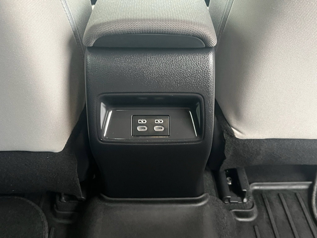 Used 2025 Toyota Corolla LE FWD image 29