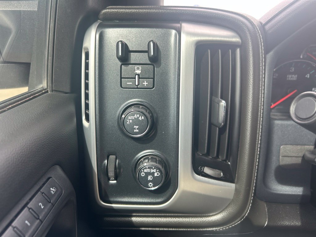 Used 2018 GMC Sierra 1500 SLT AWD/4WD image 18