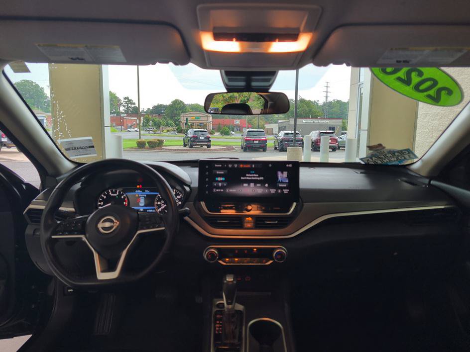 Used 2026 Nissan Altima 2.5 SR FWD image 11