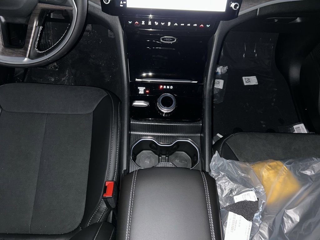 New 2026 Jeep Grand Cherokee Altitude image 14