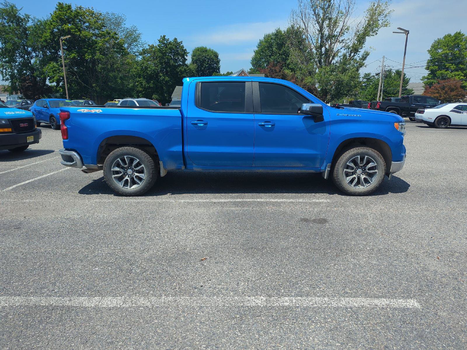 Certified 2025 Chevrolet Silverado 1500 LT AWD/4WD image 8