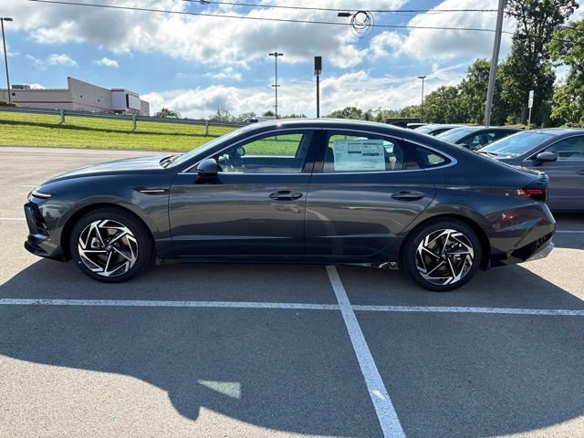New 2026 Hyundai Sonata SEL FWD image 2