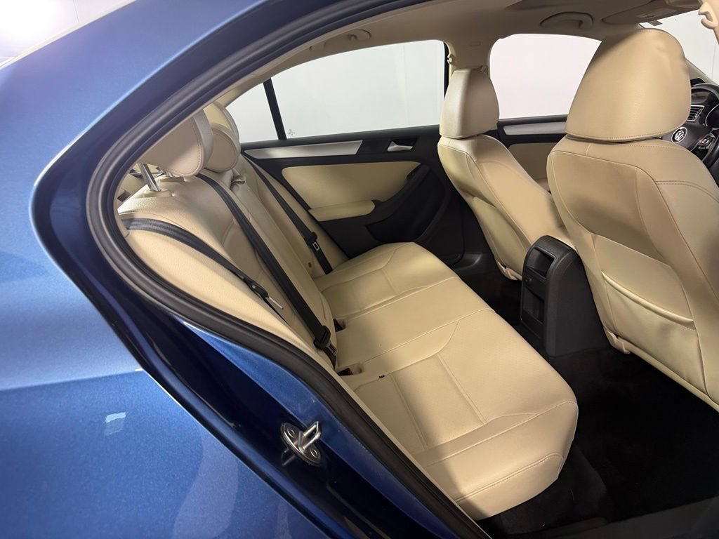 Used 2018 Volkswagen Jetta SEL FWD image 26