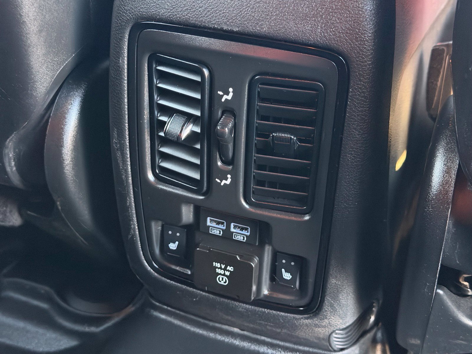 Used 2022 Dodge Durango R/T w/ Blacktop Package AWD/4WD image 35