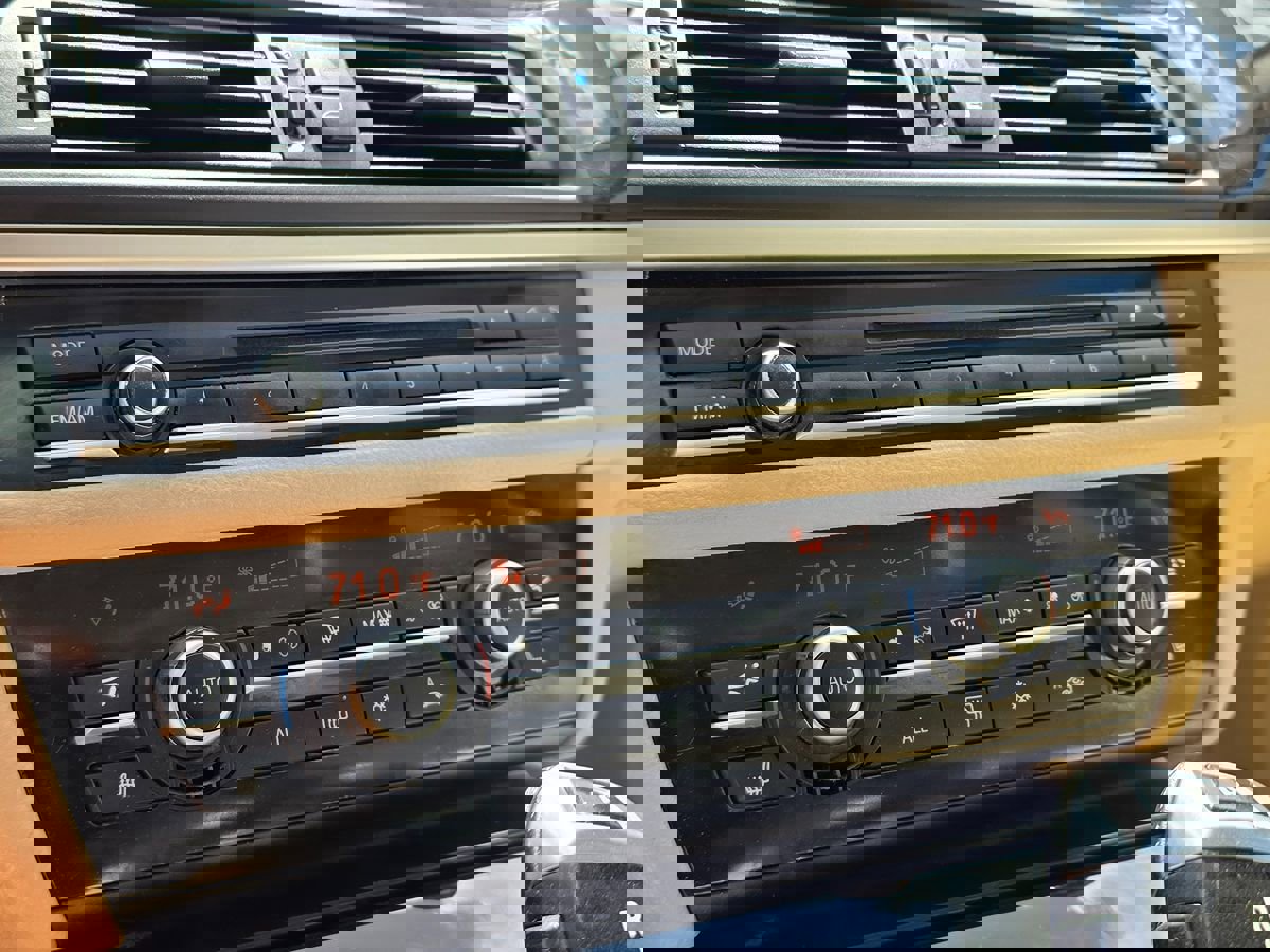 Used 2011 BMW 535i Sedan RWD image 29