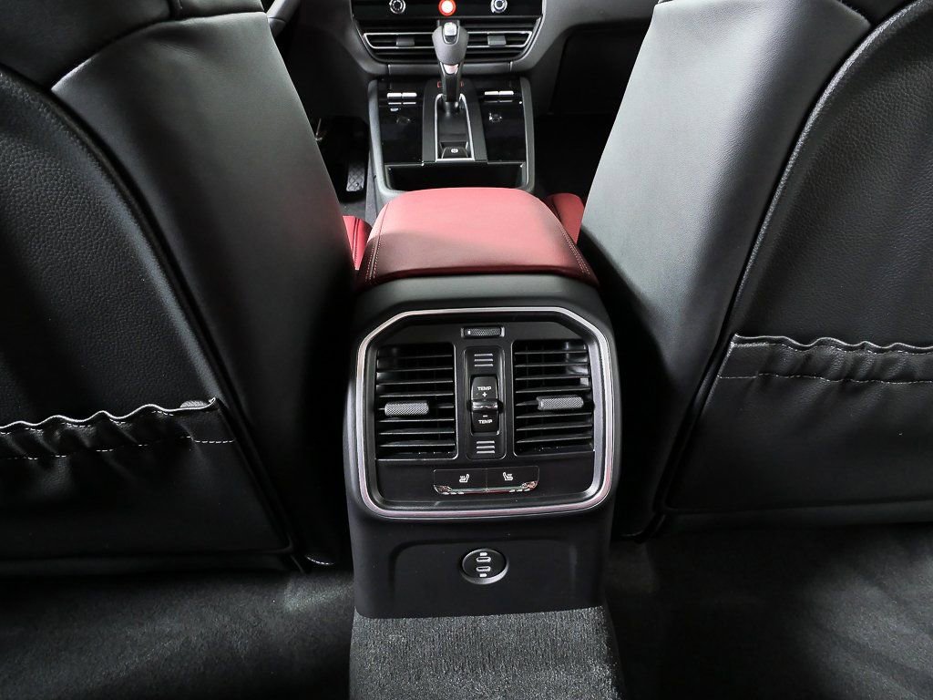 New 2026 Porsche Macan Turbo image 20