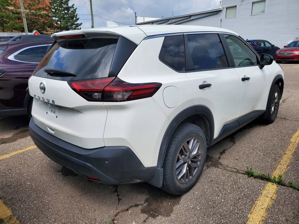 Used 2021 Nissan Rogue S FWD image 4