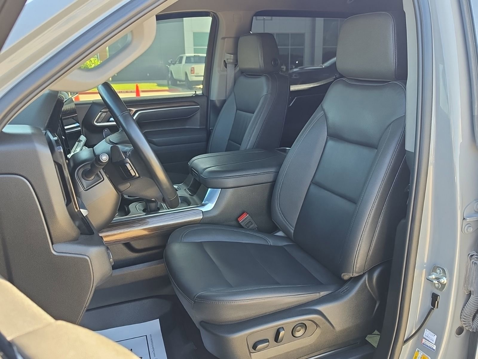 Used 2025 Chevrolet Silverado 1500 RST AWD/4WD image 13