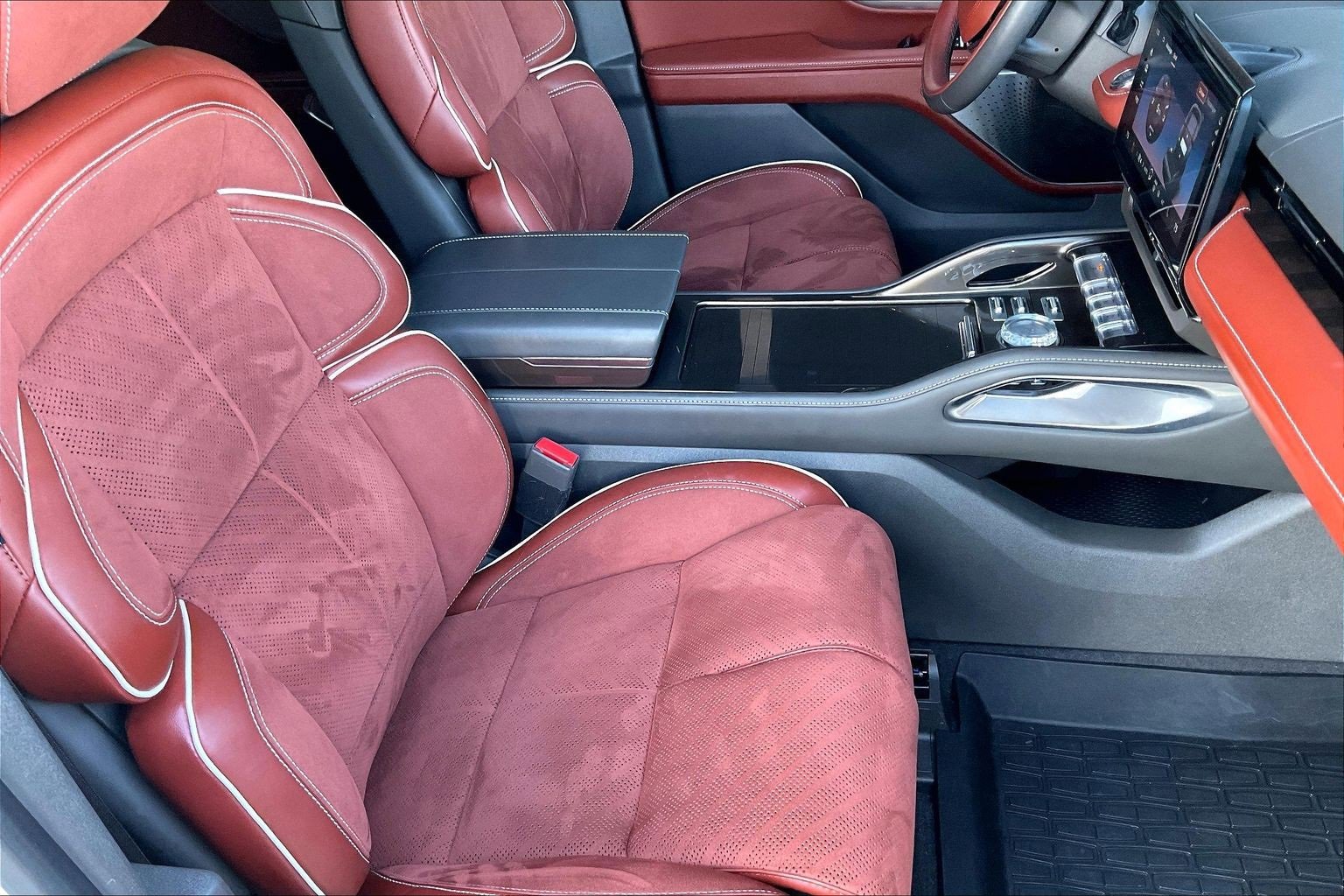 Used 2024 Lincoln Nautilus Black Label w/ Jet Appearance Package (87T) image 22