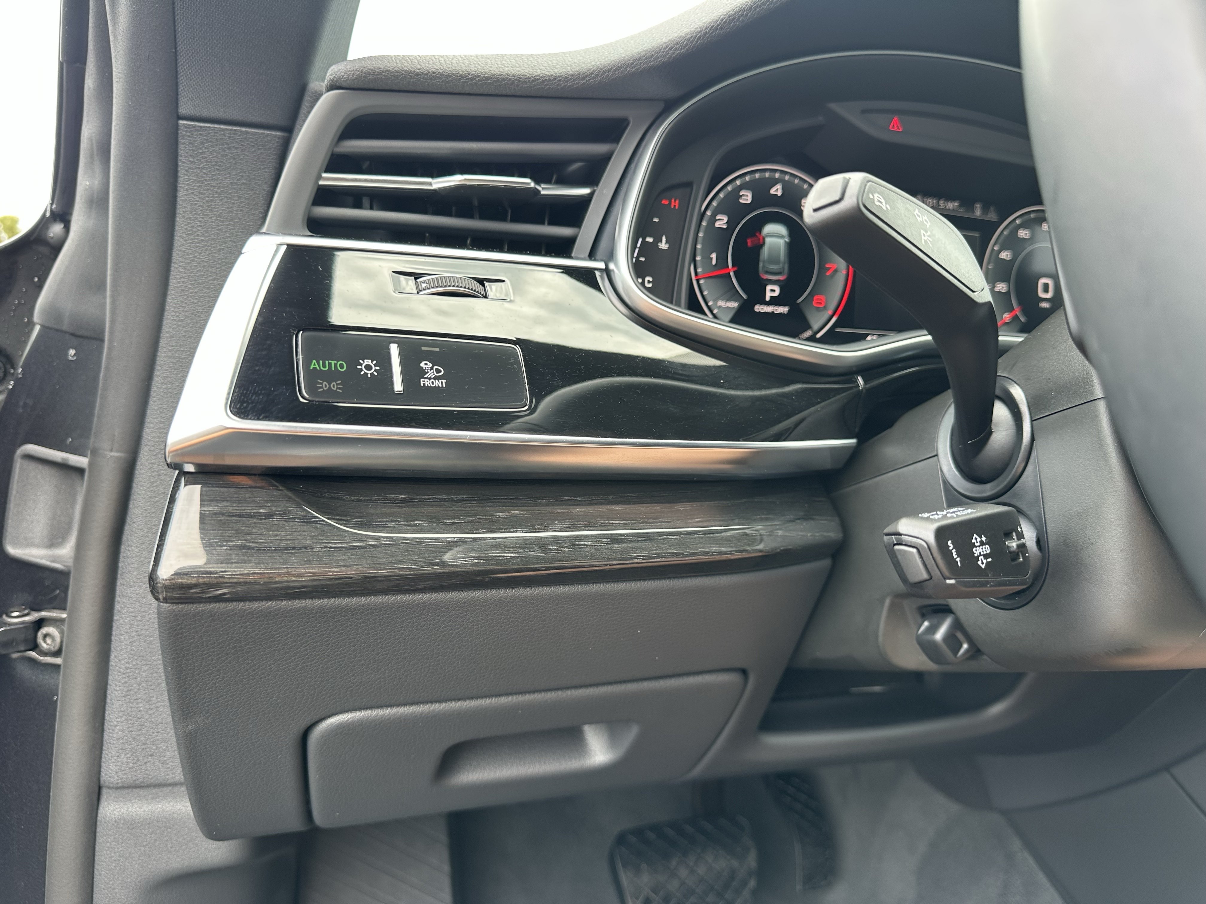 Used 2026 Audi Q8 Premium Plus AWD/4WD image 33