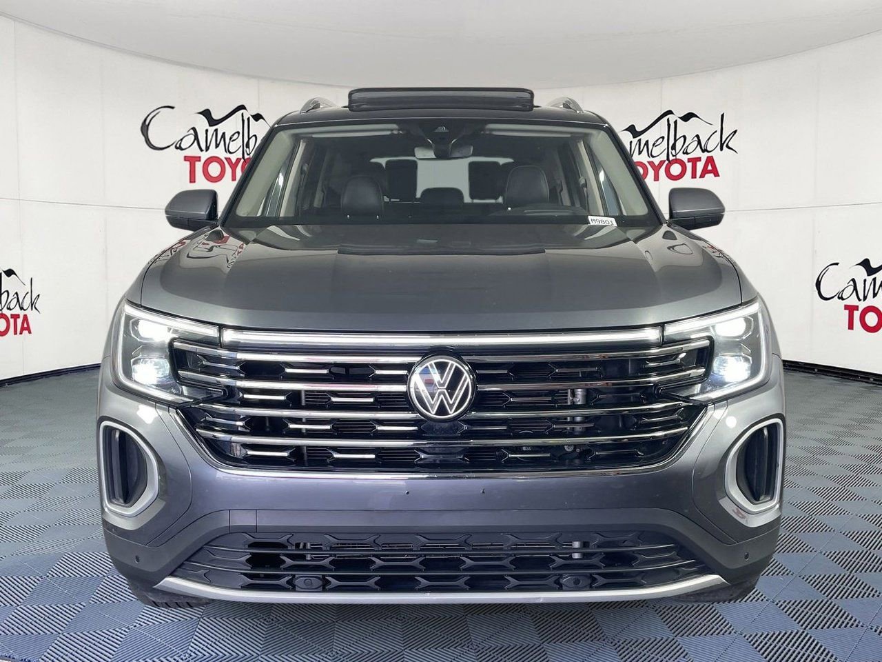 Used 2025 Volkswagen Atlas SEL image 3