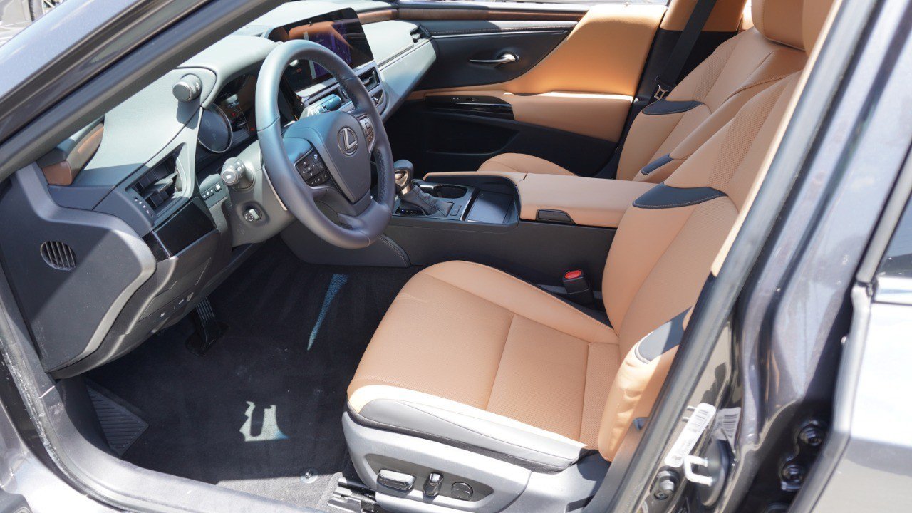 Certified 2024 Lexus ES 350 w/ Premium Package FWD image 14