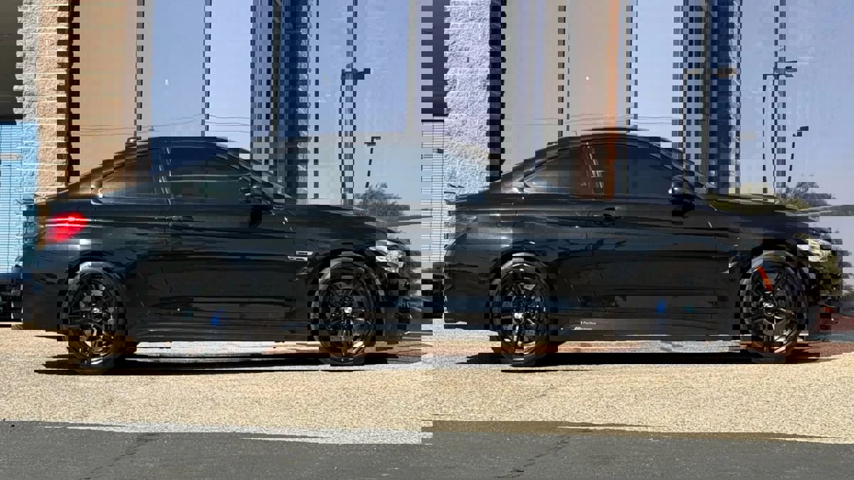 Used 2017 BMW M4 Coupe image 16