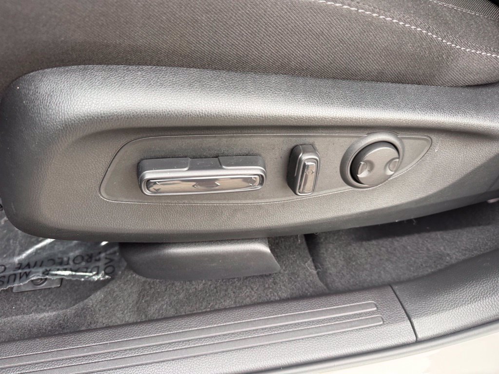 Used 2026 Honda CR-V EX image 11