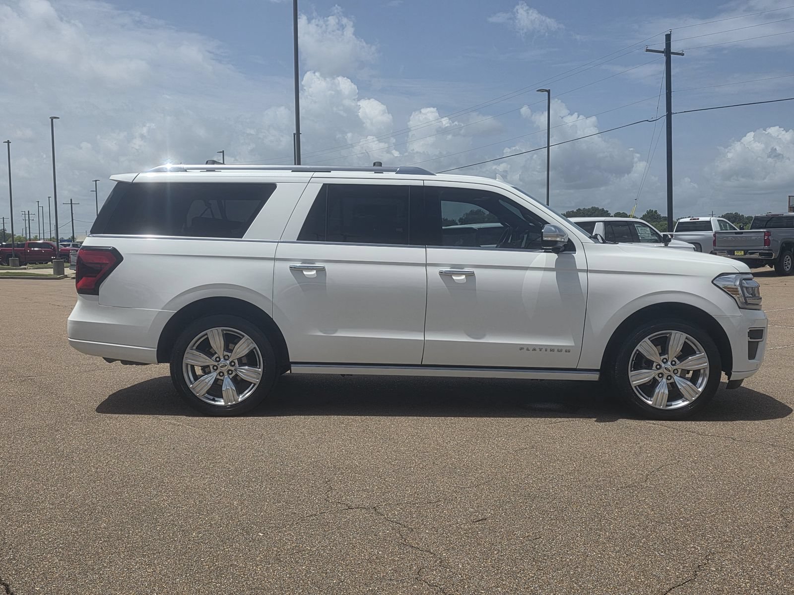 Used 2023 Ford Expedition Max Platinum AWD/4WD image 4
