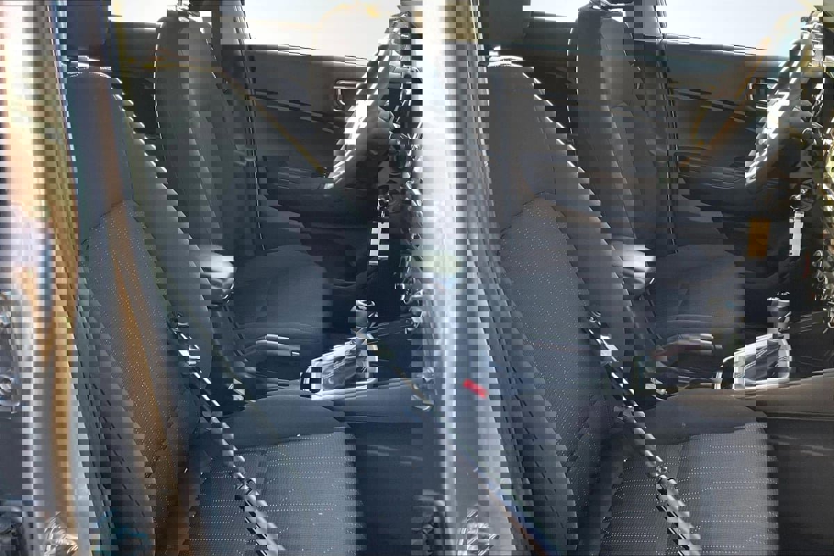 Used 2024 Hyundai Venue SE image 7