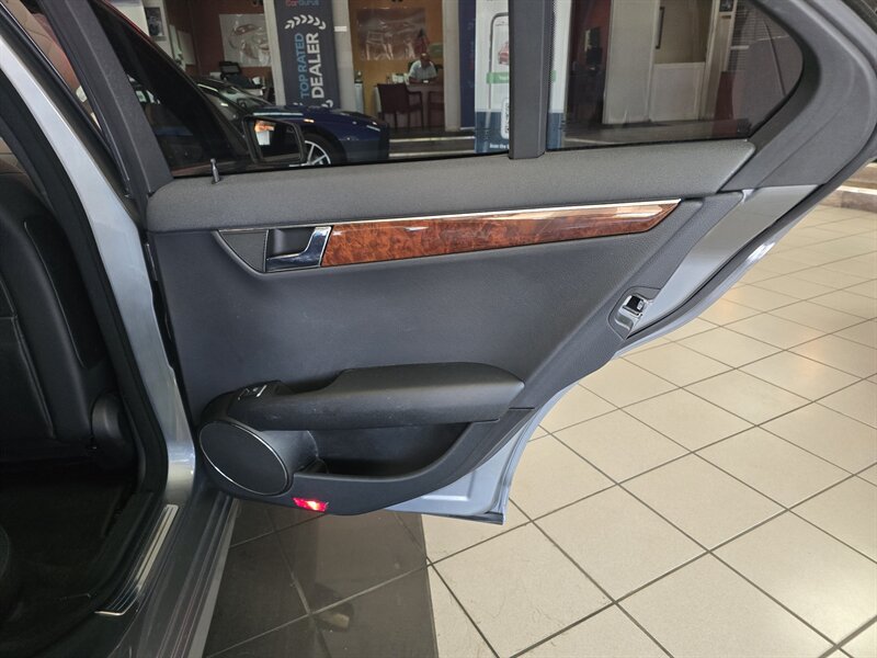 Used 2010 Mercedes-Benz C 300 Sedan w/ Multimedia Pkg image 15