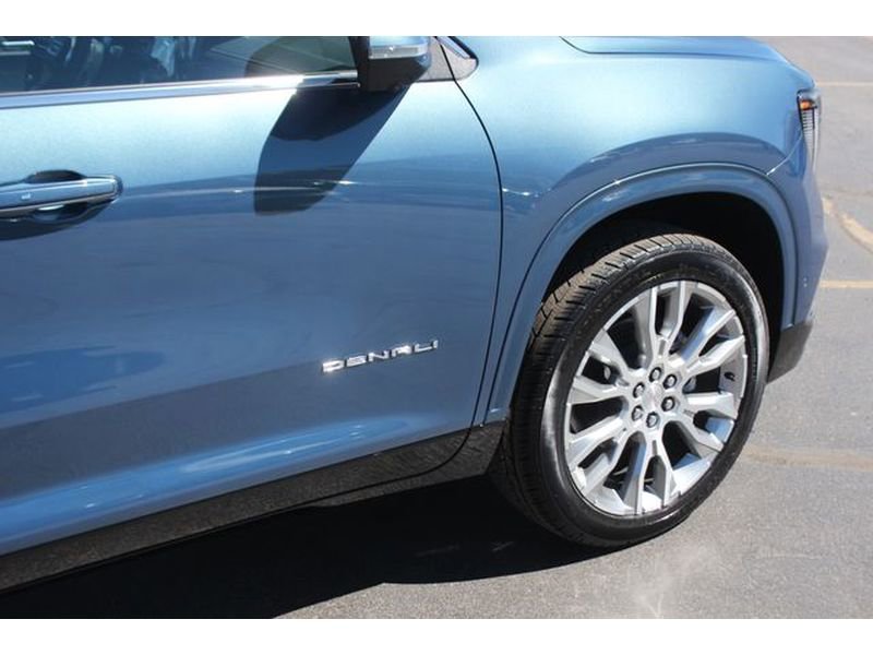 New 2026 GMC Acadia Denali w/ Super Cruise Package image 16