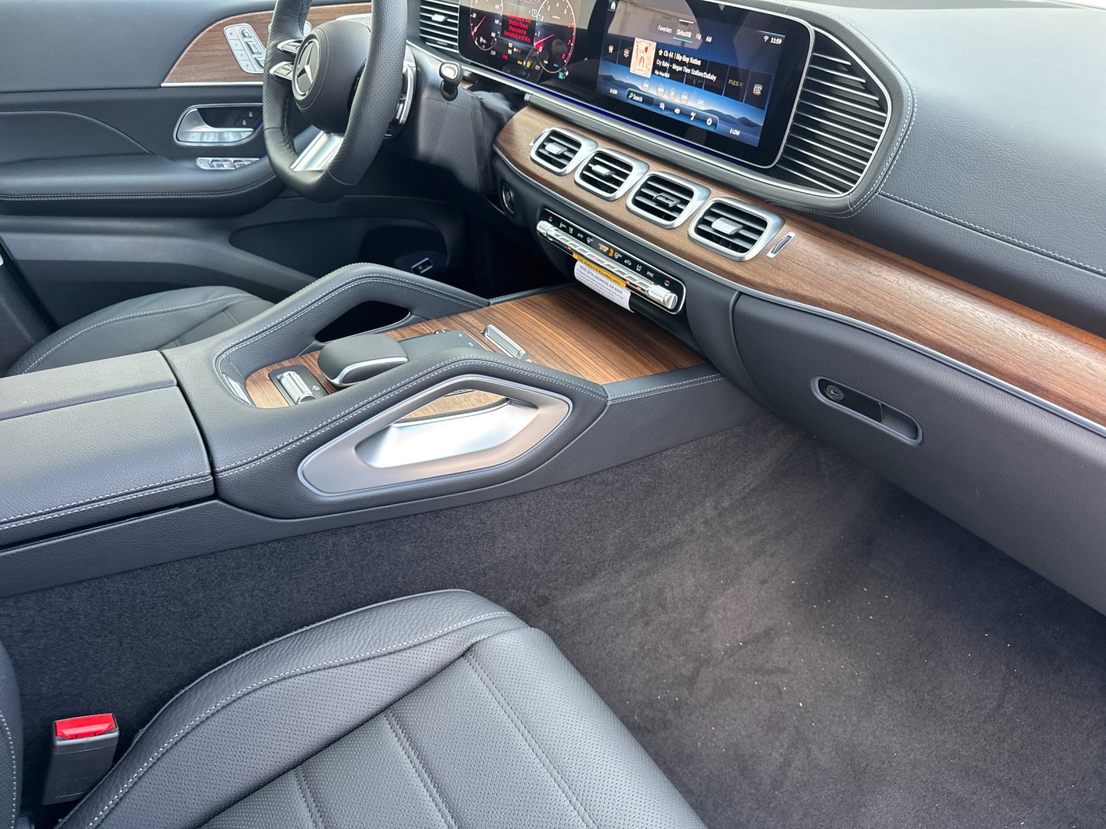 New 2026 Mercedes-Benz GLS 450 4MATIC image 16