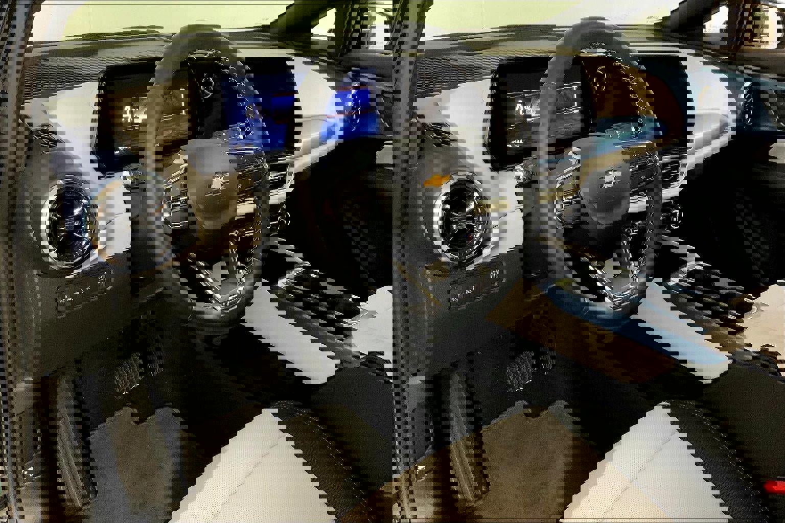 Used 2025 Chevrolet Equinox EV LT image 14