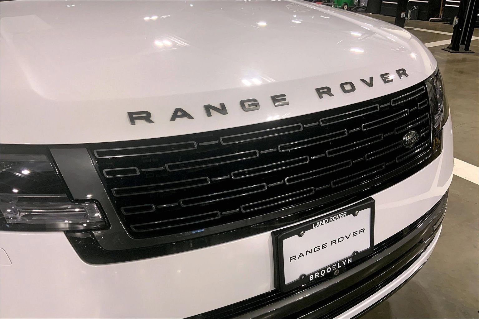 Certified 2023 Land Rover Range Rover SE AWD/4WD image 30