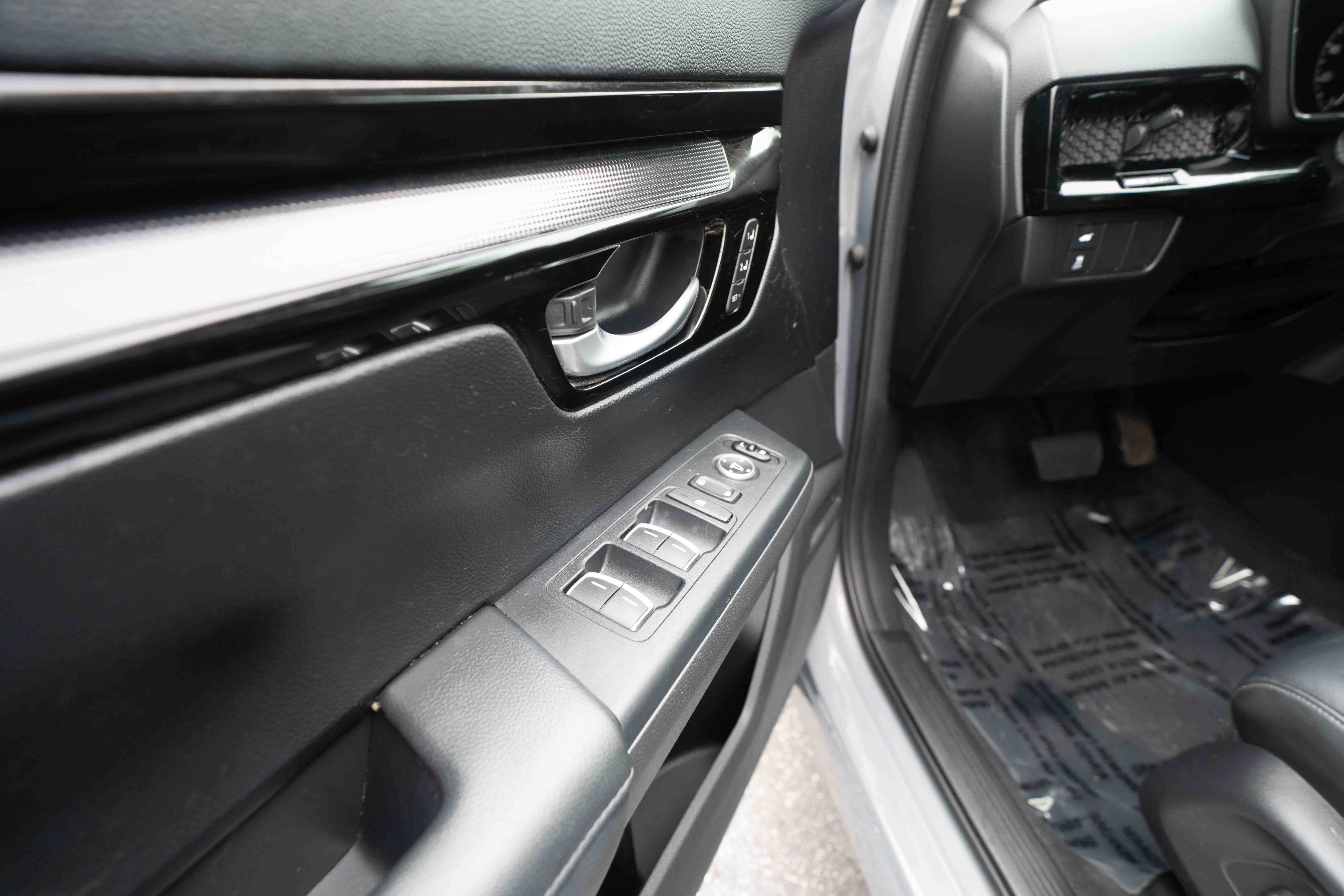 Used 2024 Honda CR-V EX-L image 7