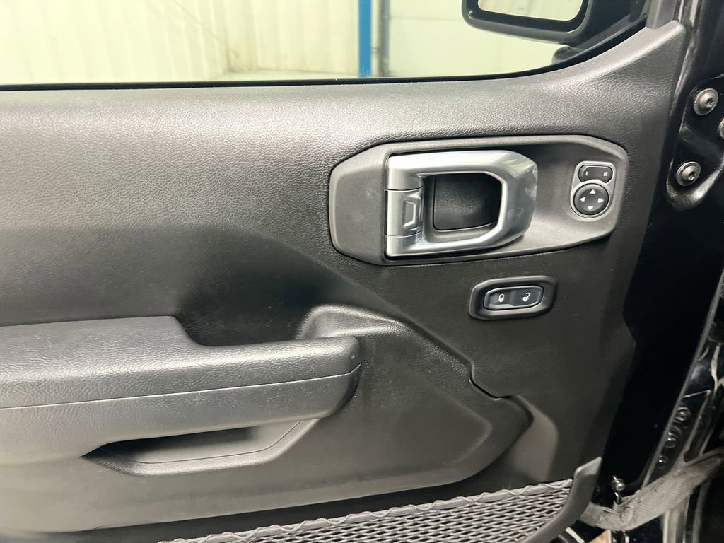Used 2022 Jeep Wrangler Unlimited Sport AWD/4WD image 21