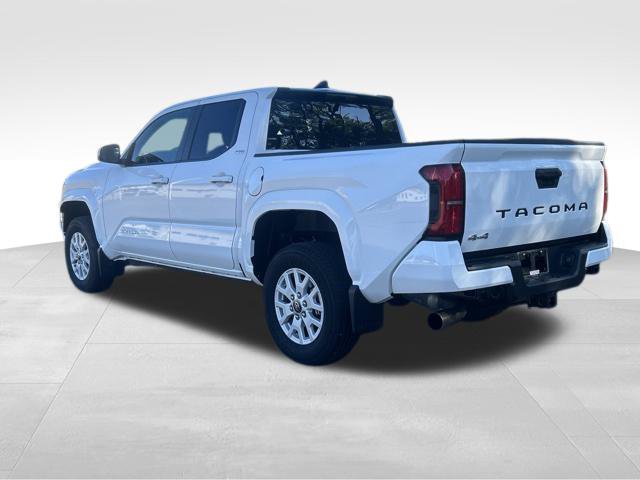 Used 2026 Toyota Tacoma SR5 AWD/4WD image 3