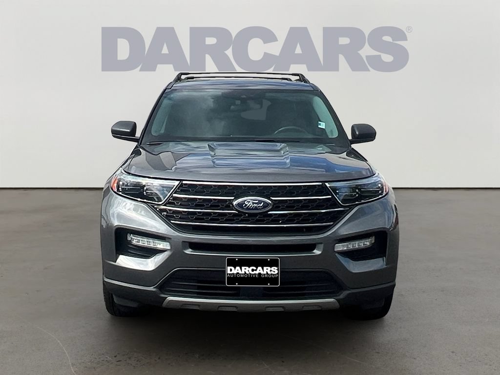 Used 2023 Ford Explorer XLT w/ Equipment Group 202A AWD/4WD image 2