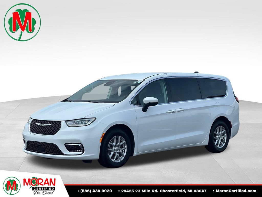 Used 2023 Chrysler Pacifica Touring-L