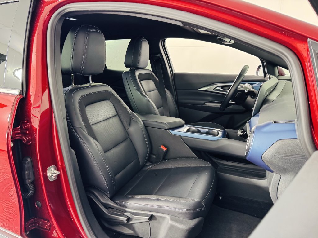 Used 2024 Chevrolet Equinox EV LT AWD/4WD image 29