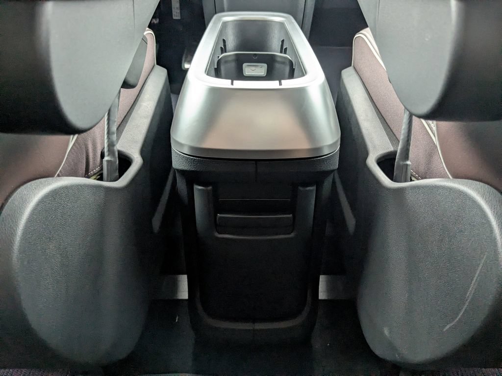 New 2025 Volkswagen ID. Buzz Pro S RWD image 4