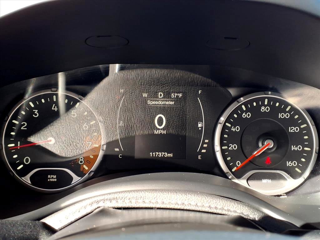 Used 2016 Jeep Renegade Latitude image 18