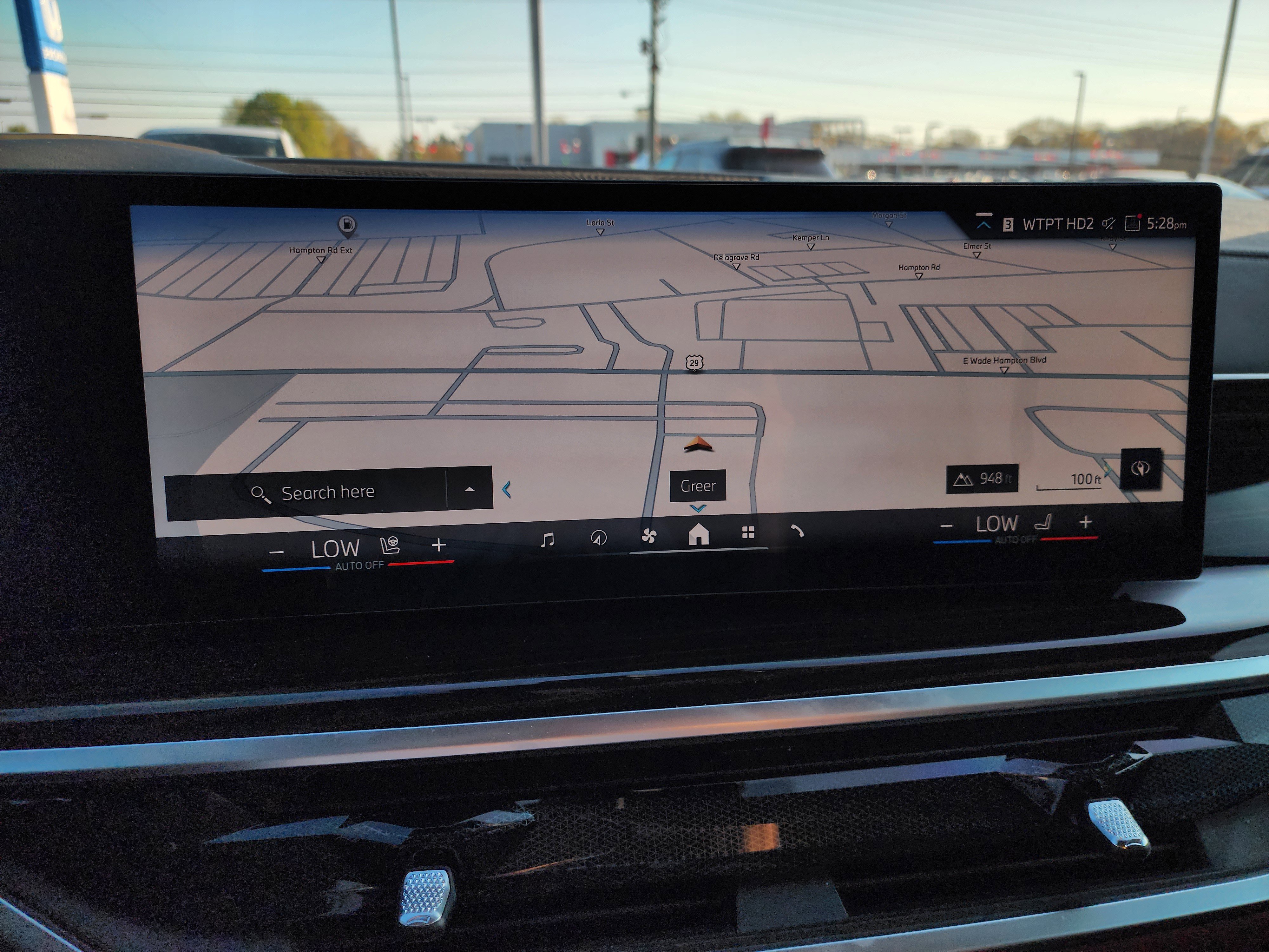 Used 2026 BMW X7 xDrive40i w/ Executive Package image 24