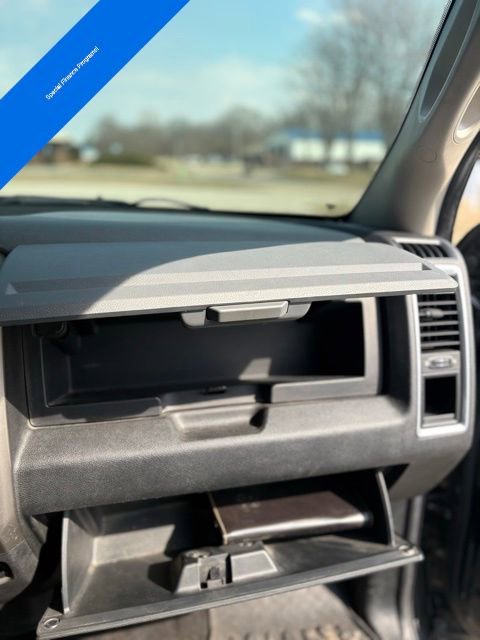 Used 2014 RAM 1500 Classic SLT AWD/4WD image 35