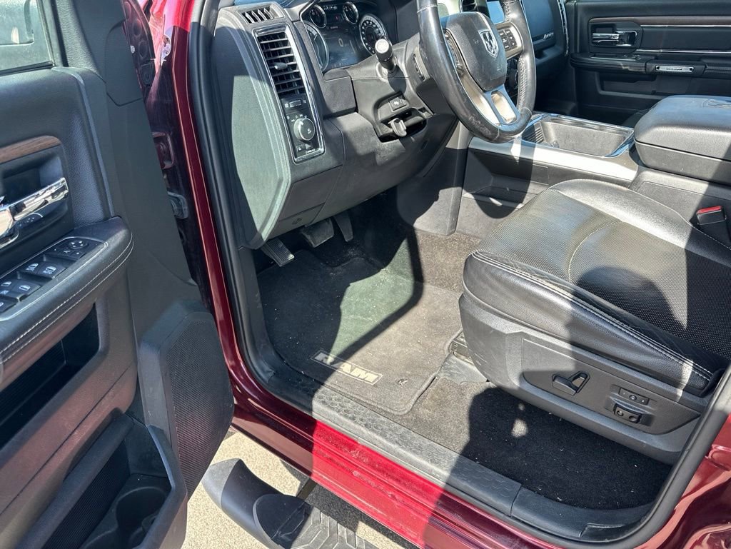 Used 2016 RAM 1500 Laramie w/ Convenience Group AWD/4WD image 11