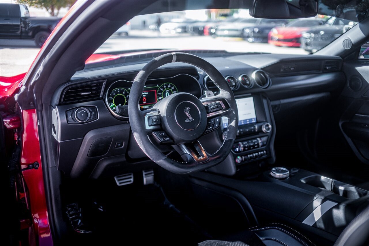 Used 2021 Ford Mustang Shelby GT500 w/ Technology Package image 11