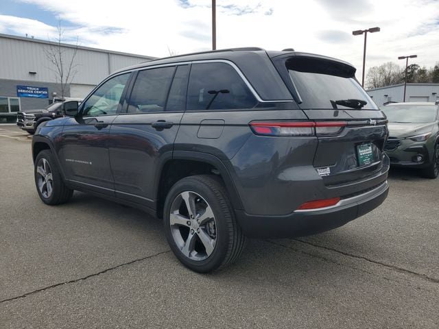 New 2026 Jeep Grand Cherokee Limited RWD image 4