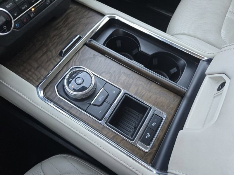 Used 2020 Ford Expedition Platinum RWD image 29