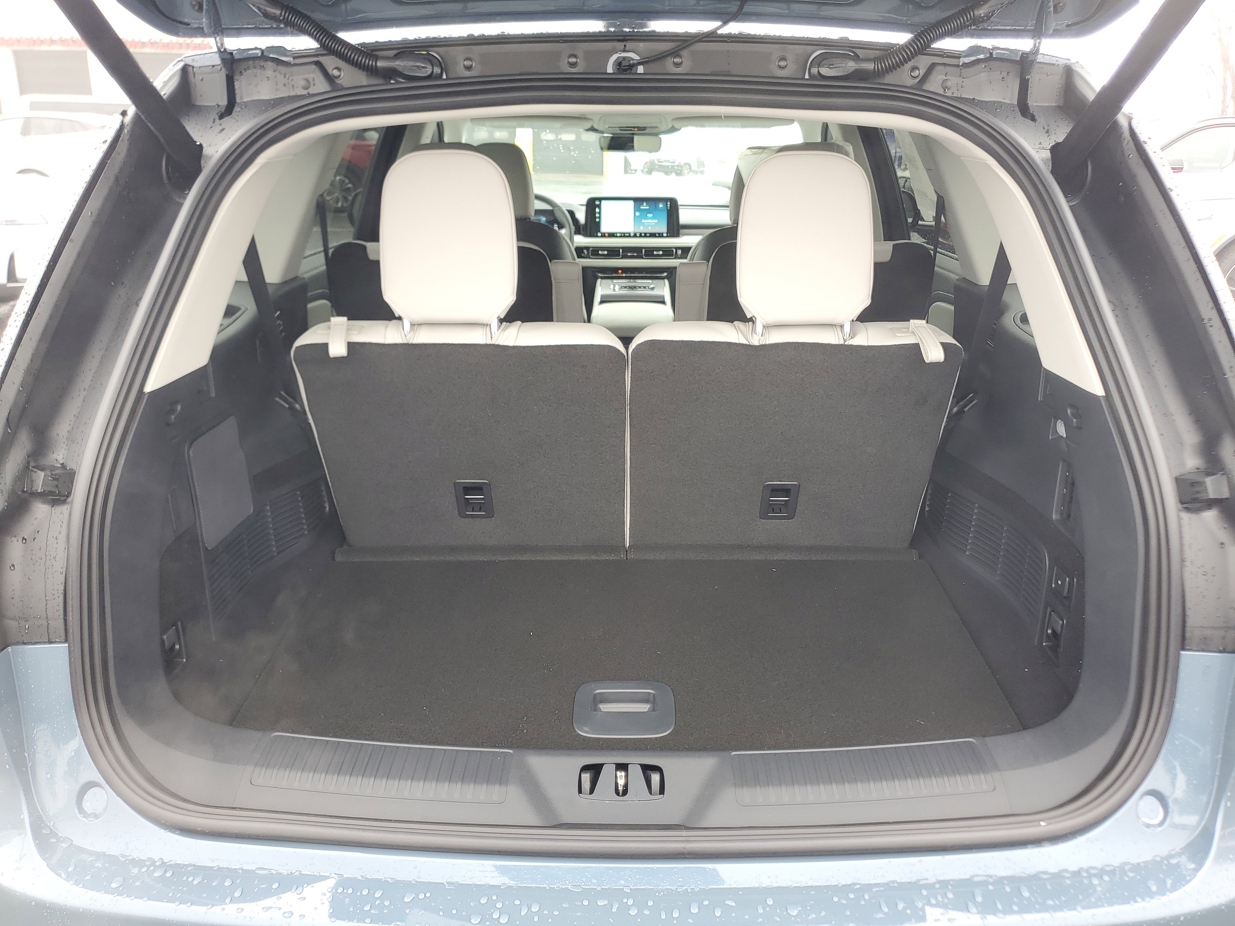 New 2026 Lincoln Aviator AWD image 28